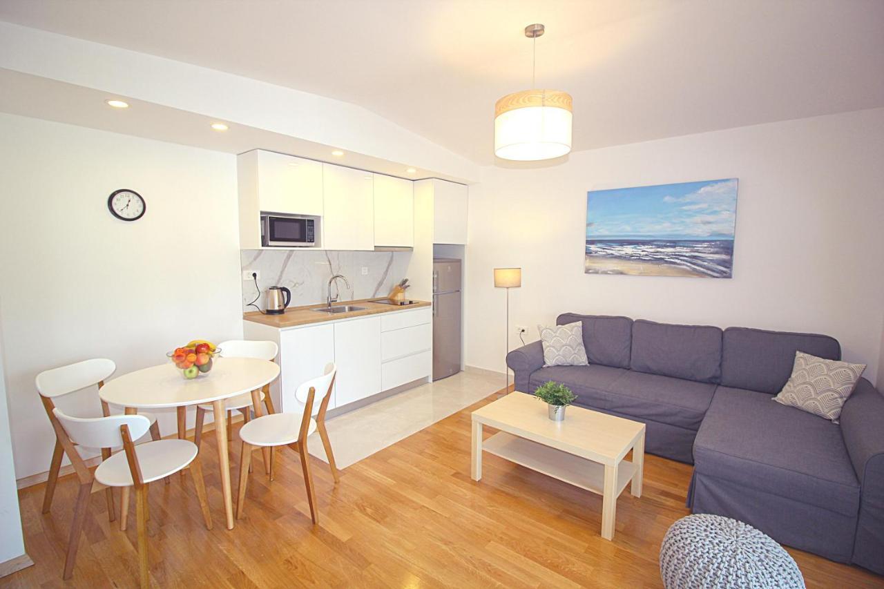 Sun Apartment *